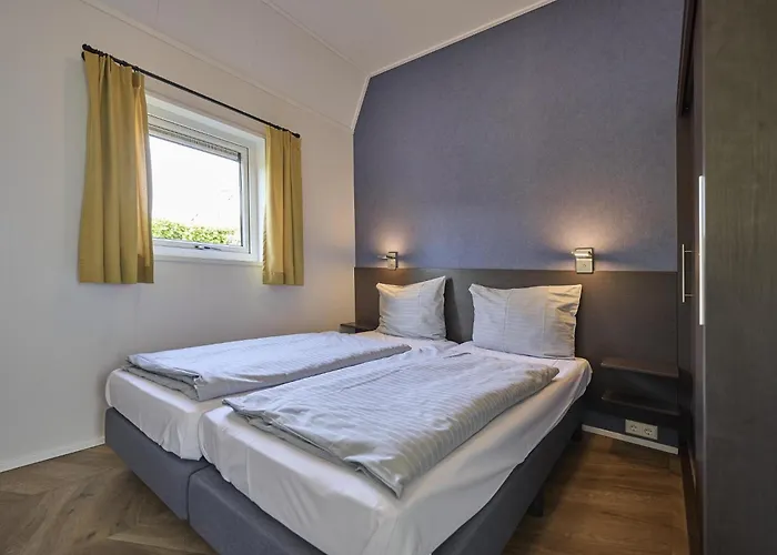 Дом отдыха T Kaatsheuveltje 3 *